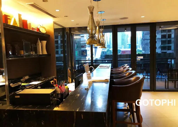 Knightsbridge Aparthotel